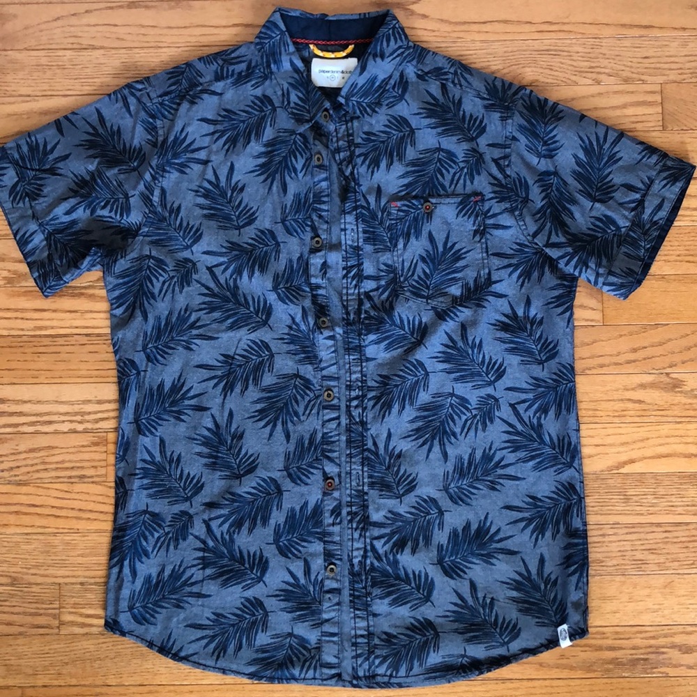 Casual button up summer shirt